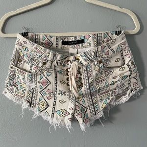 Billabong shorts size 25